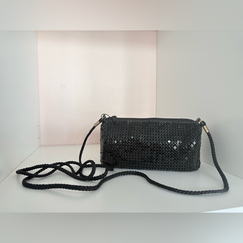 Avon 1994 Vintage Stylish Black Night Party Purse Gold details on the straps.